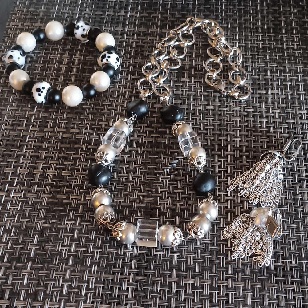 See Photos: Set of 22 inch Necklace, 8 inch Bracelet &  Earrings or Separates